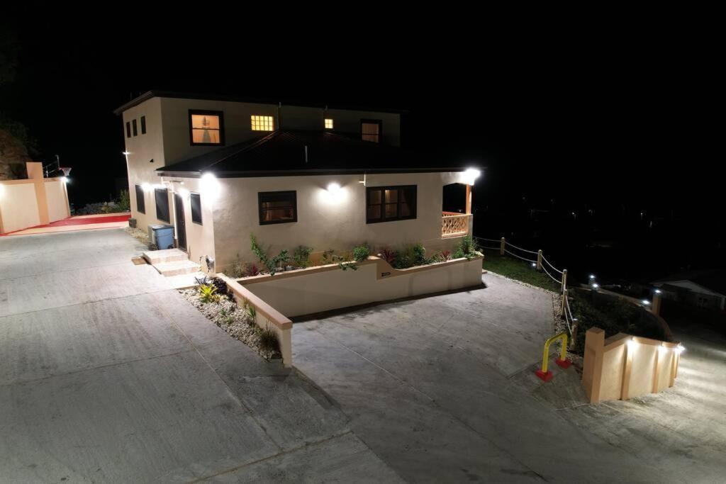 The Pearl - Spacious Air Conditioned 3Bd, 2Bth Villa With Gorgeous Views Old Road エクステリア 写真