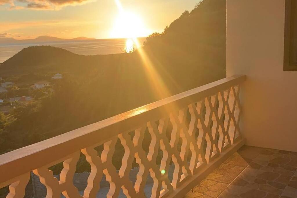 The Pearl - Spacious Air Conditioned 3Bd, 2Bth Villa With Gorgeous Views Old Road エクステリア 写真